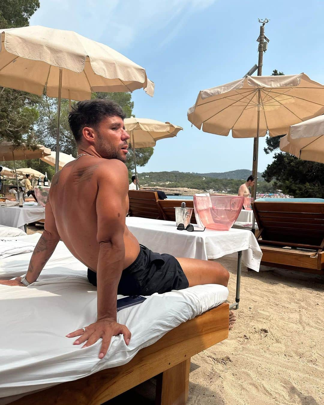 ファン・ベルナトさんのインスタグラム写真 - (ファン・ベルナトInstagram)「IBIZA 23’ 🏝️❤️」6月29日 22時47分 - juanbernat