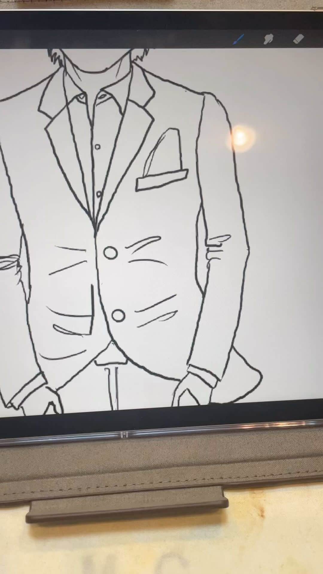 こいでのインスタグラム：「プロクリエイト 誰か詳しい人いてますか もう紙に書こうと思ってます。」