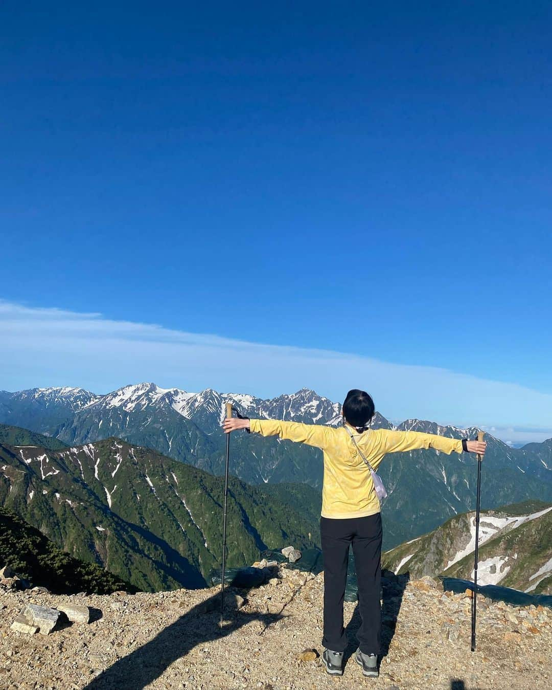 荒井愛花さんのインスタグラム写真 - (荒井愛花Instagram)「⛰2023.6/24-25 唐松岳  沁みる2日間。 最高でした☺️  #唐松岳 #北アルプス #登山」6月29日 22時57分 - maaanyaka