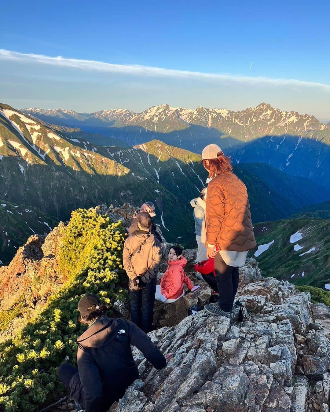 荒井愛花さんのインスタグラム写真 - (荒井愛花Instagram)「⛰2023.6/24-25 唐松岳  沁みる2日間。 最高でした☺️  #唐松岳 #北アルプス #登山」6月29日 22時57分 - maaanyaka