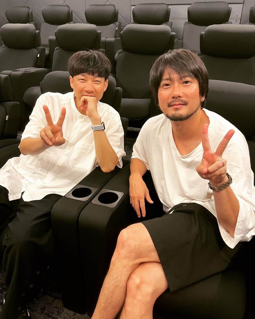 平沼紀久のインスタグラム：「久々に松永大司監督と✌️  同世代であり 俳優出でもあり 「トイレのピエタ」が好きであり 今はLDHの仲間であり  「エゴイスト」痺れました‼️⤴️」