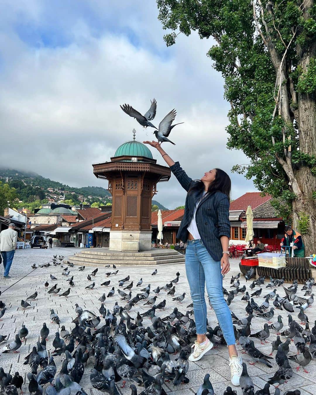 エディン・ジェコのインスタグラム：「Home ❤️ #SarajevoLjubaviMoja」