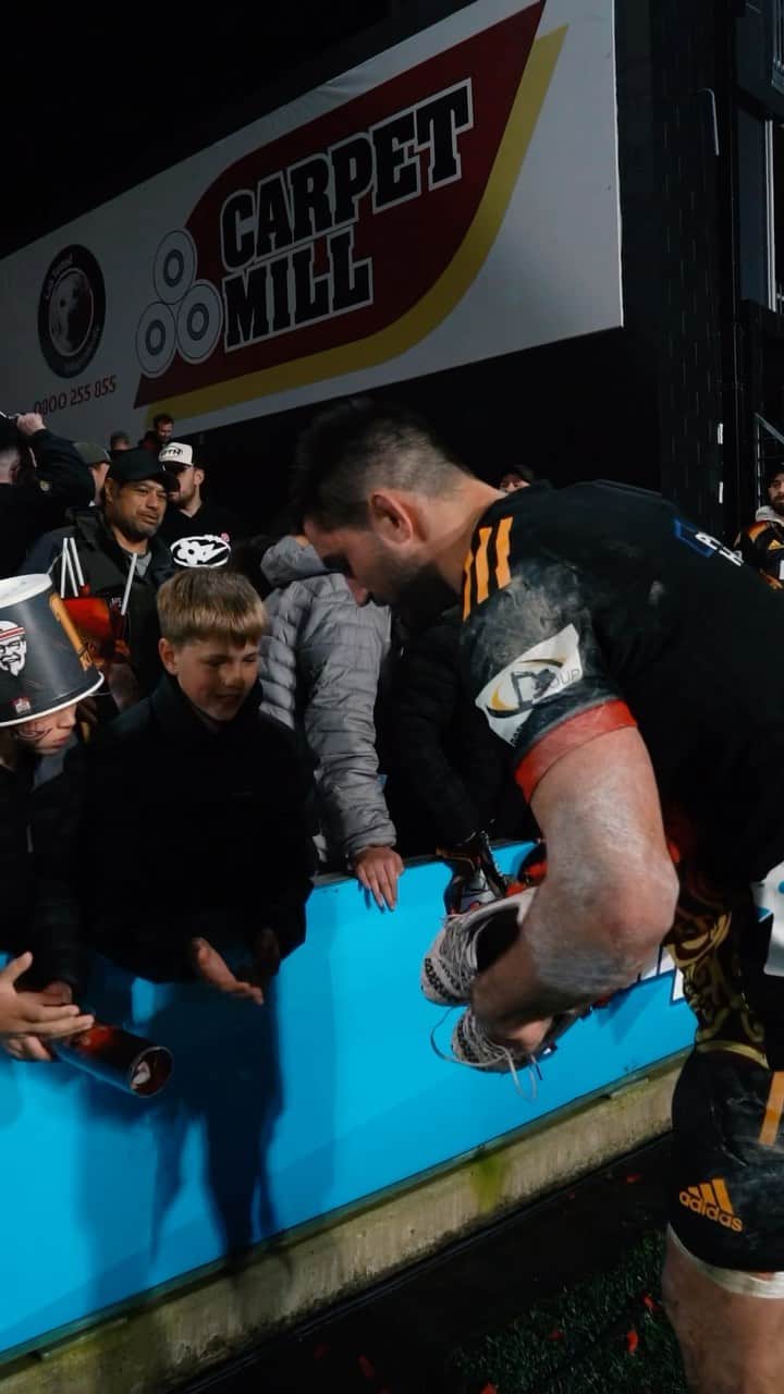 Super Rugbyのインスタグラム：「Christmas came early for these two 🎁🤝🏼」