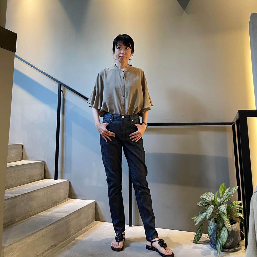 のインスタグラム：「\LIVE STYLING/ 今回は、GUEST LISTスタッフよりupper hightsのTHE STELLA 2とTHE STELLA LUXをご紹介しました！ ⁡ ERI  165㎝   AYA  159㎝ @mishina_1500 ⁡ HARUNO  154㎝ ⁡ #インスタライブ #upperhights #アッパーハイツ #guestlisttokyo」