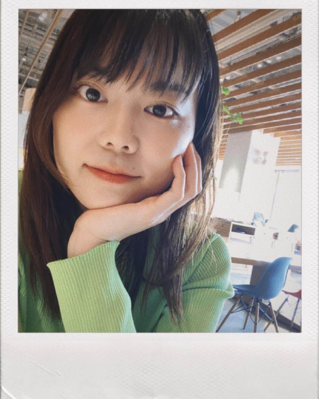 菅原紗由理さんのインスタグラム写真 - (菅原紗由理Instagram)「本日、また一つ歳を重ねました。 正解がない子育てに、楽しみながら、 悩みながら、髪の毛わしゃわしゃ全力の毎日を過ごしてますが、 この貴重な日々も音楽に、歌声に 繋げてゆけたらと思ってます。 今日からの新しいわたしもよろしくね！ 絶対、今夜はケーキ食べるぞ。🍰🤤」6月29日 15時39分 - thesplay