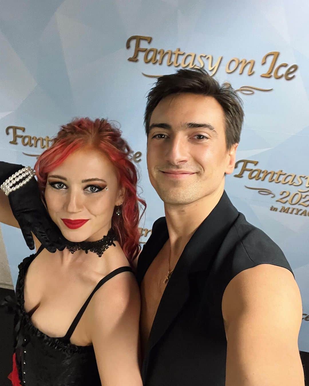 ティファニー・ザホースキのインスタグラム：「Fantasy on ice 2023, what a magical time ✨   After a couple of days at home we are  slowly realising just how unbelievable our time in Japan truly was..  Between meeting so many new beautiful humans, as well as reconnecting with old friends, enjoying so many new moments and trying many new things, but also getting to do what we love..  It was an honour to be a part of @johnnygweir final tour, full of genuine emotion and love. You are a star and a true inspiration ❤️  This trip will be forever in our souls, and we just want to say a big thank you to the universe for giving us such an amazing experience and to all the people who made it so special.. We love and miss you all… 🥹❤️   #fantasyonice2023 #iceskatingshow  #faoi2023」