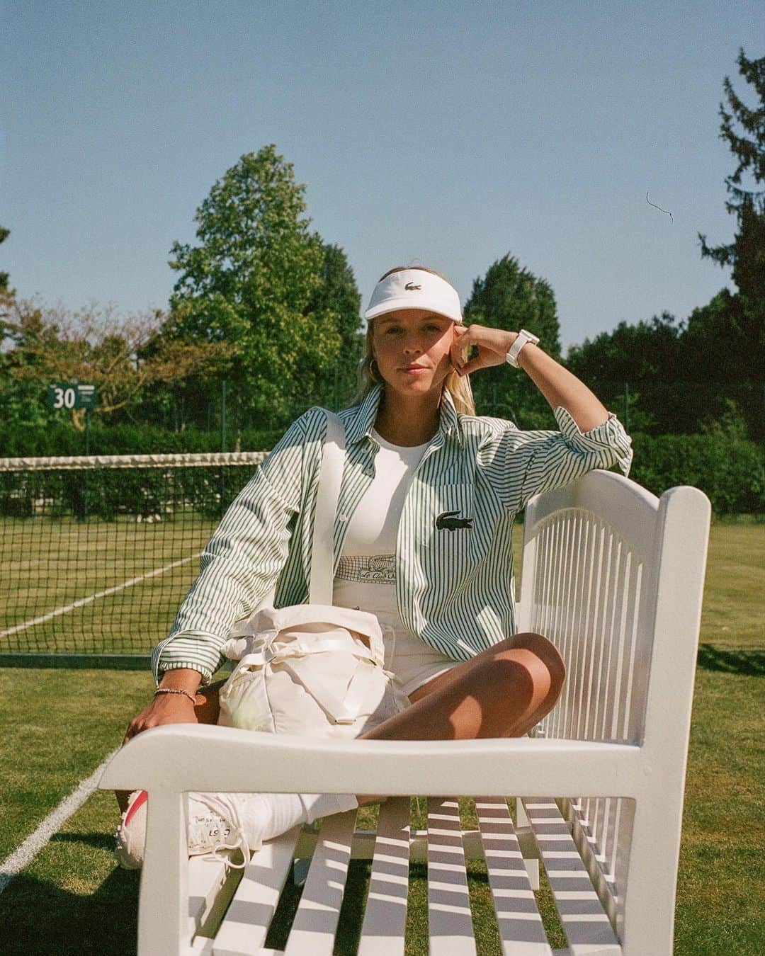 Lacosteさんのインスタグラム写真 - (LacosteInstagram)「Timeless moments on grass with @anett_kontaveit.✨  #TeamLacoste」7月2日 1時00分 - lacoste