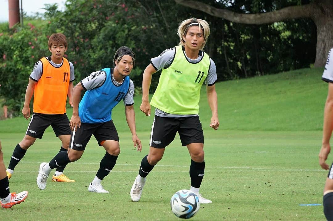 愛媛FCさんのインスタグラム写真 - (愛媛FCInstagram)「🍊EFC TRAINING PHOTO📸  🟧NEXT MATCH🟧 📅7月1日（土） ⌛18時キックオフ 🆚#松本山雅FC 🏟サンプロ アルウィン  試合情報はこちら https://www.jleague.jp/match/j3/2023/070119/preview/  #ヒカリ #ベネフィットワン #マテラ81 #ジョガボーラ #JOGARBOLA #サンパーク #ehimefc #愛媛FC #己超」6月29日 17時00分 - ehimefc12