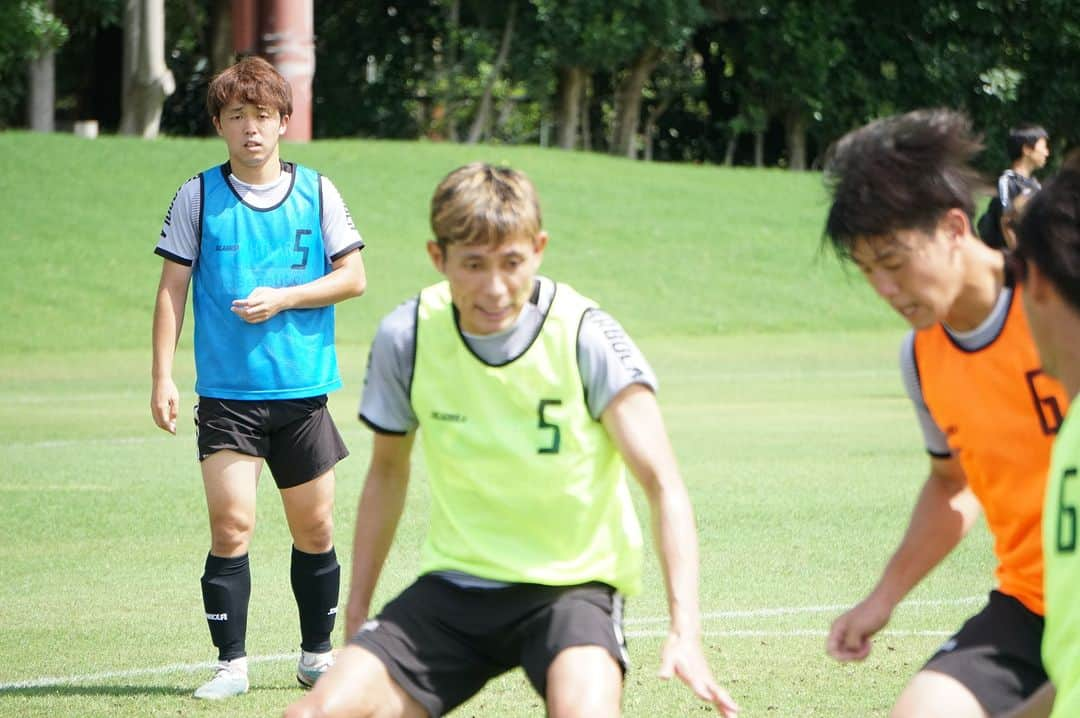 愛媛FCさんのインスタグラム写真 - (愛媛FCInstagram)「🍊EFC TRAINING PHOTO📸  🟧NEXT MATCH🟧 📅7月1日（土） ⌛18時キックオフ 🆚#松本山雅FC 🏟サンプロ アルウィン  試合情報はこちら https://www.jleague.jp/match/j3/2023/070119/preview/  #ヒカリ #ベネフィットワン #マテラ81 #ジョガボーラ #JOGARBOLA #サンパーク #ehimefc #愛媛FC #己超」6月29日 17時00分 - ehimefc12