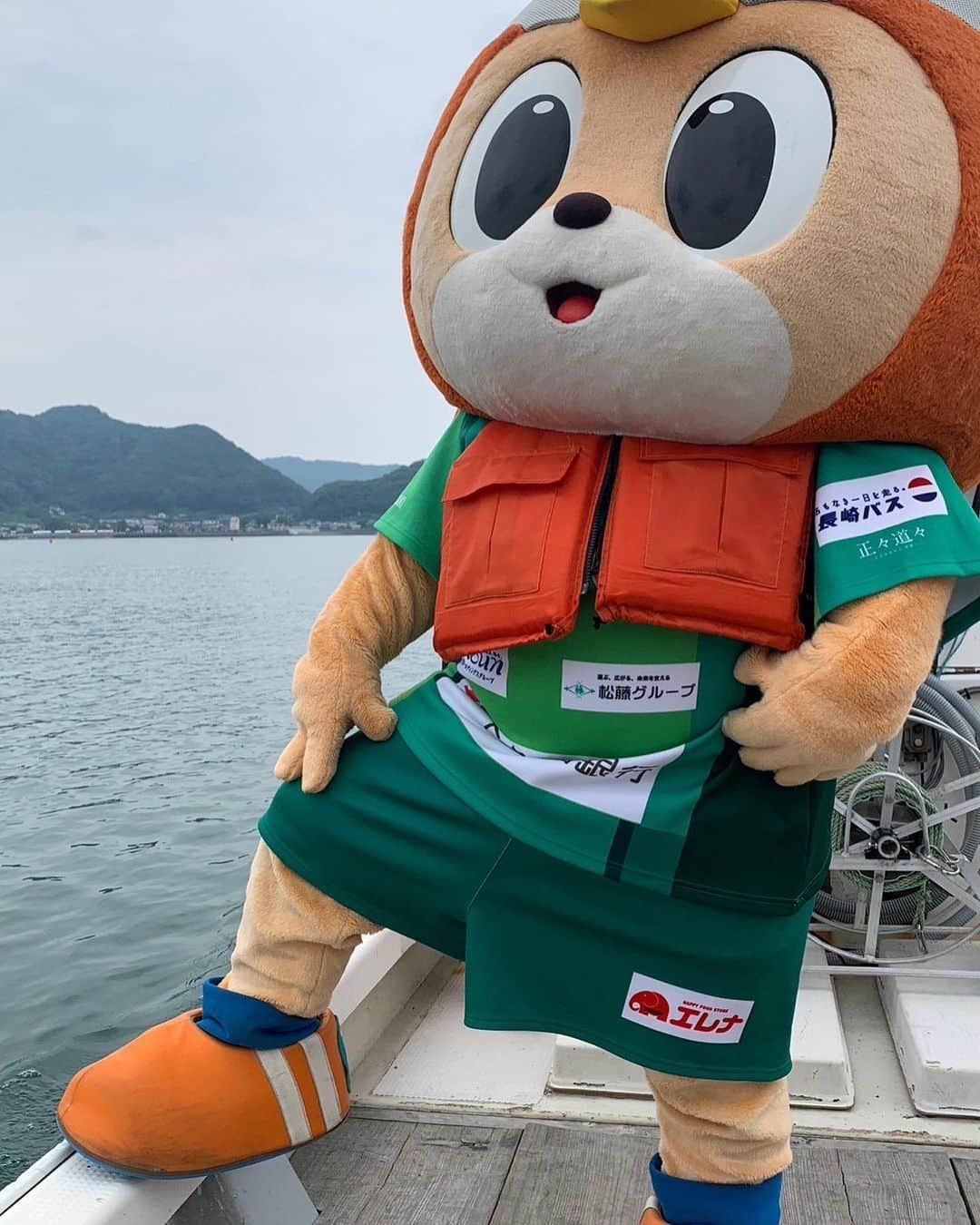 ヴィヴィくんさんのインスタグラム写真 - (ヴィヴィくんInstagram)「かっこいいうみのおとこのこっ🐥🛥️🌊✨  きょうの潜入❗ヴィヴィくんはペーロンたいけんにせんにゅう🛶🎶 ぜひごらんくださいっ👀🔎  #vvaren #vファーレン #vファーレン長崎 #長崎 #ヴィヴィくん #長崎市 #牧島ペーロン保存愛好会 さま #ペーロン」6月29日 17時11分 - vivikun_vvn