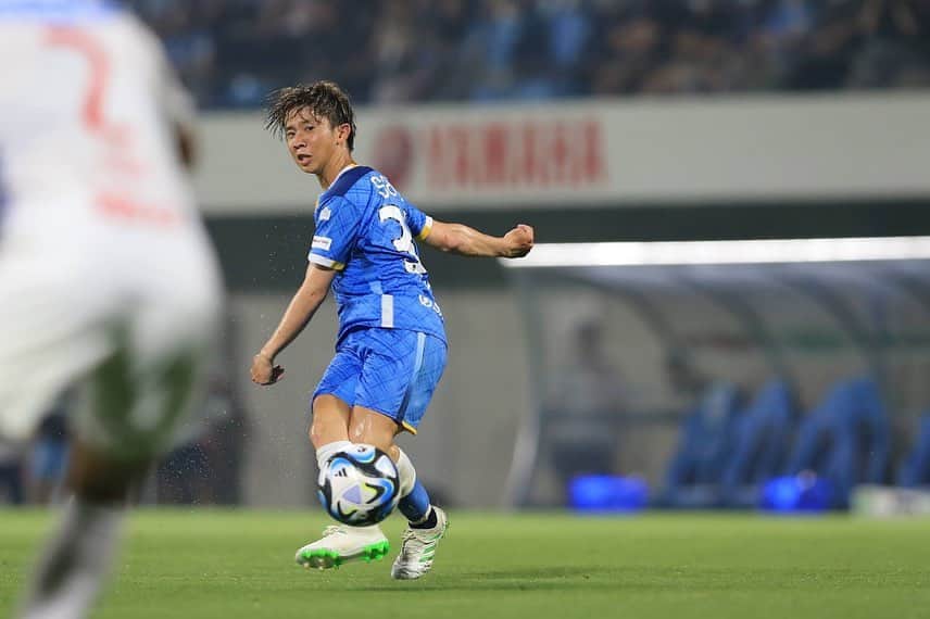 針谷岳晃さんのインスタグラム写真 - (針谷岳晃Instagram)「連勝続けられなくて悔しい。 平日の雨の中沢山の応援ありがとうございました！ #jubilo#34」6月29日 17時13分 - take.harigaya_official