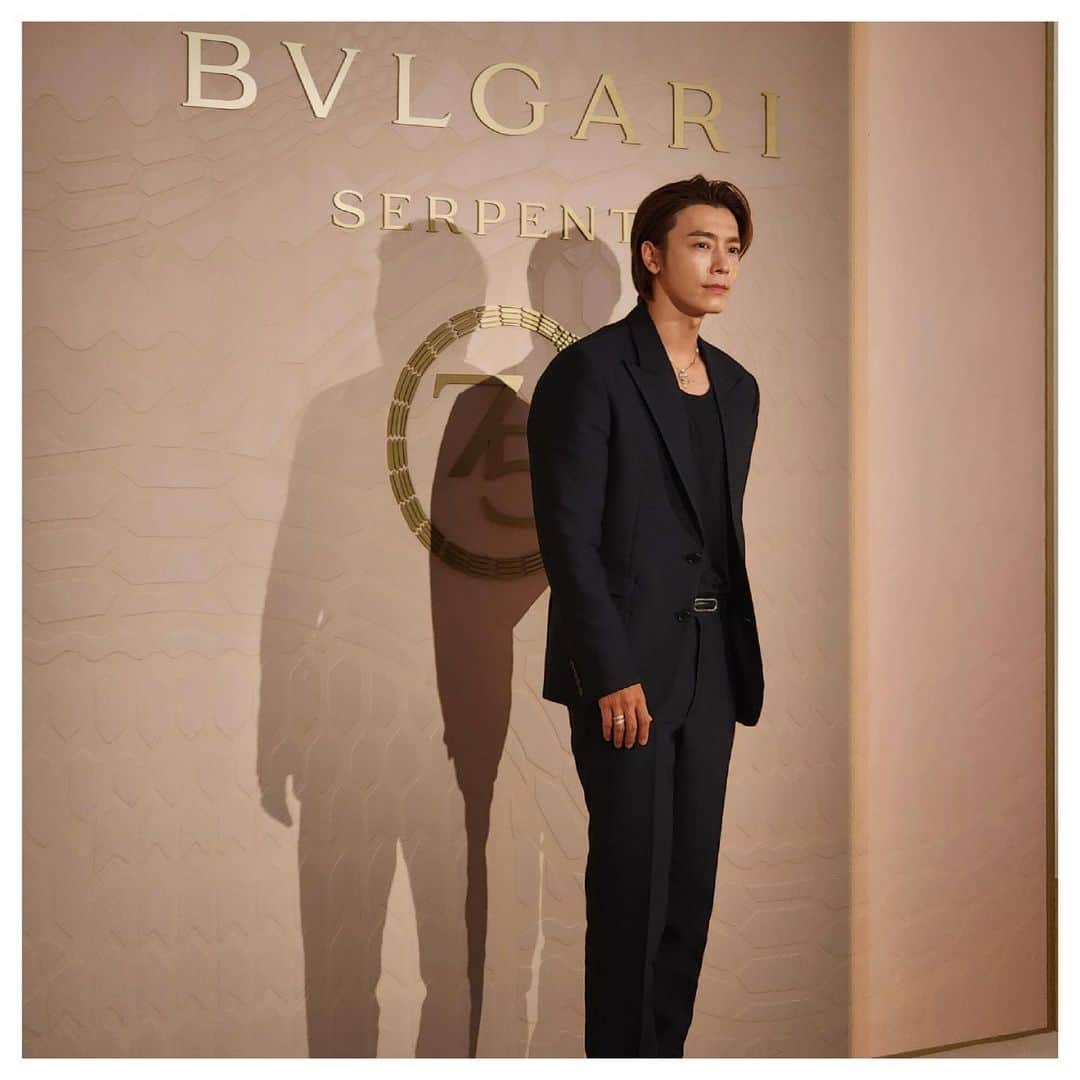 ドンヘのインスタグラム：「#BVLGARI 세르펜티 75주년 , 그 끝없는 이야기」