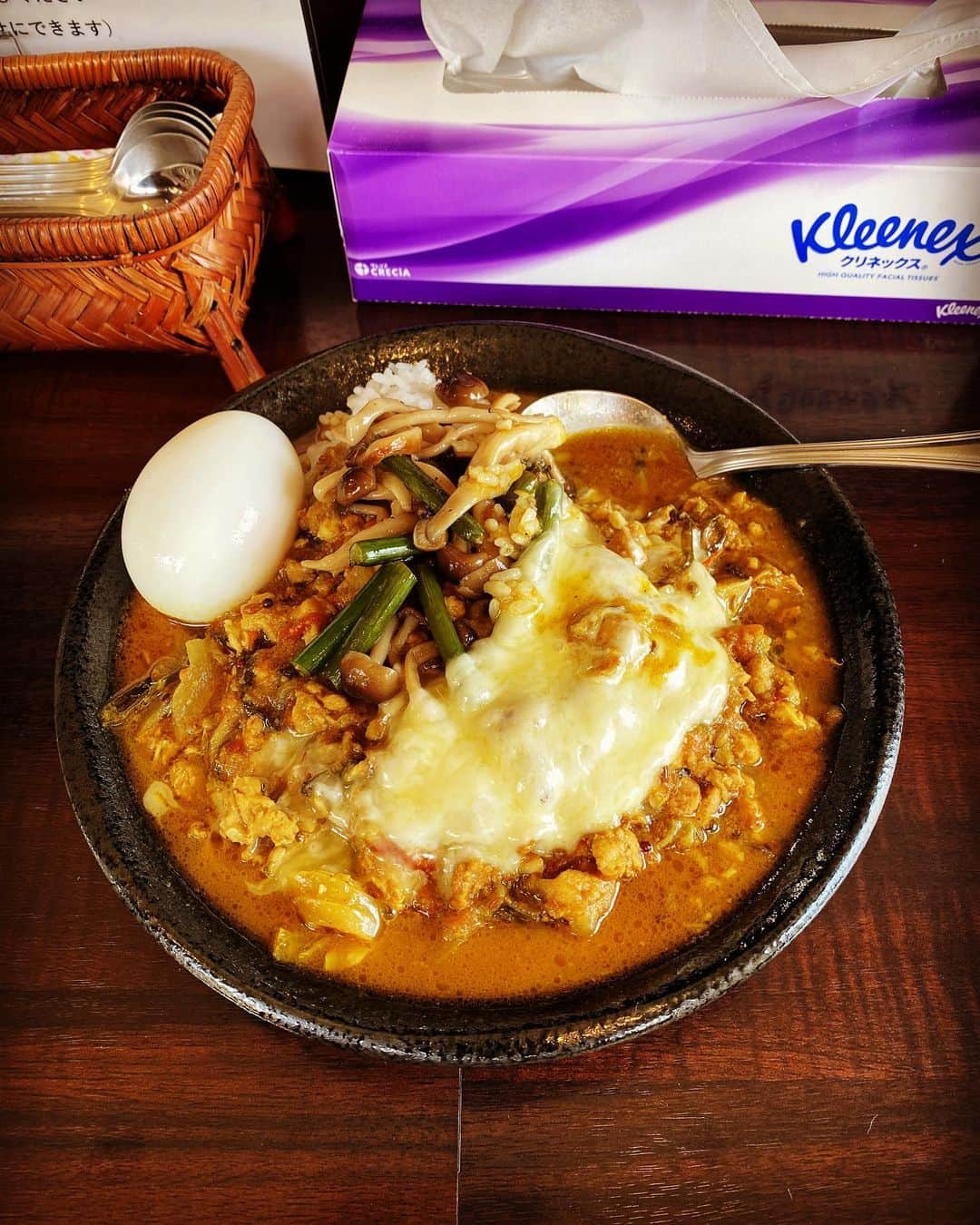 関智一のインスタグラム：「カレバカ世紀のトマトチキンカレー🍅 ウマ！  #カレー」