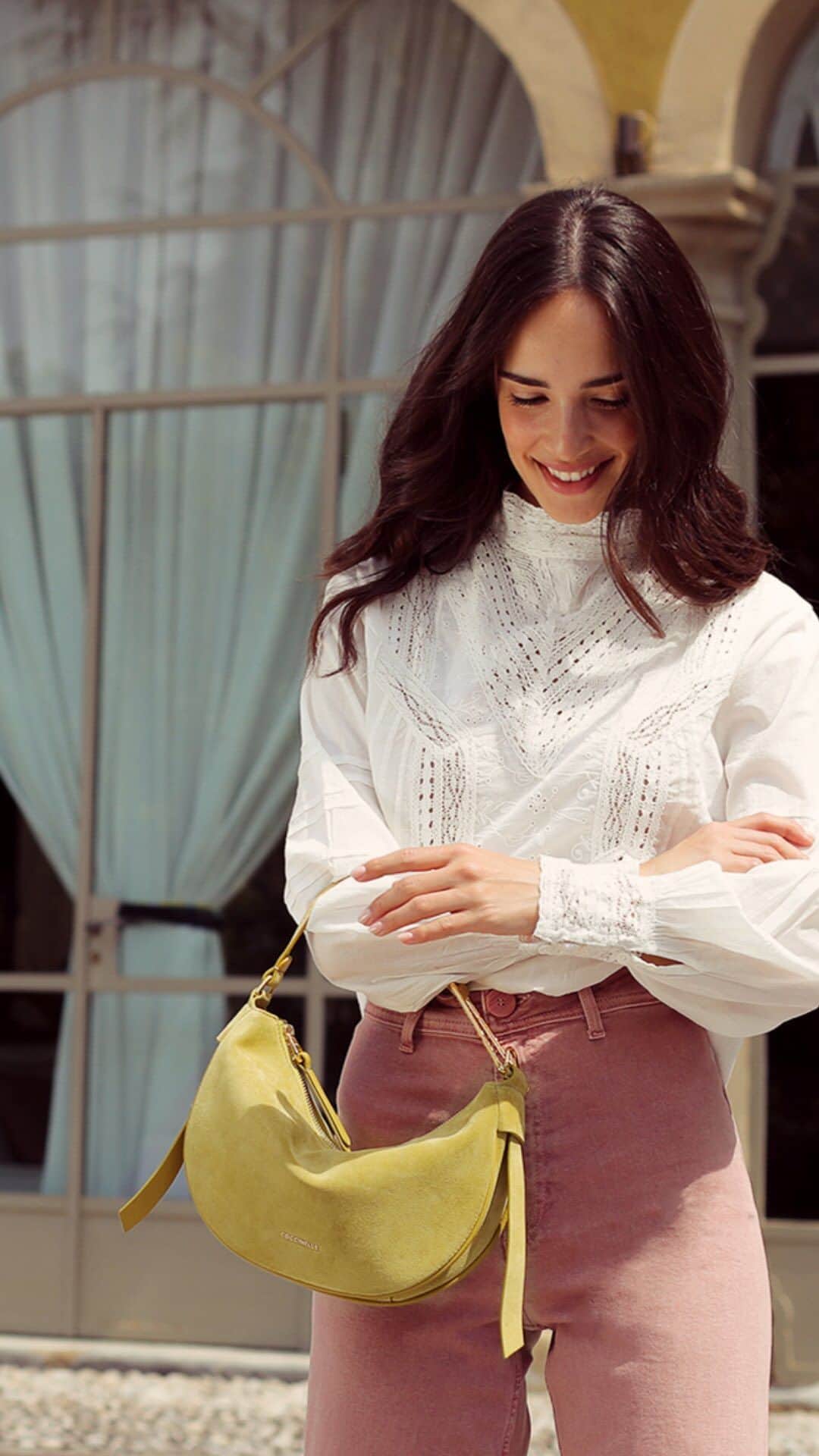 コチネレのインスタグラム：「A bag to fall in love with. Discover Coccinelle Priscilla.  #Coccinelle #FW23 #CoccinellePriscilla」