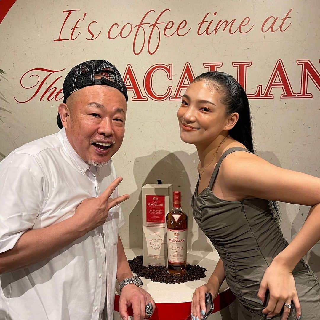 米原康正さんのインスタグラム写真 - (米原康正Instagram)「MACALLANのイベントにお呼ばれ。 なんかみたことあるなあって思ってたらなんとスダアンナさん。　　　　　　　　　　　　　　　 ちゃんじゃ呼べない。 大人になってた。 美味しいウイスキーを美味しそうに飲める年。びっくり。 @themacallan_japan  #ザマッカラン #マッカラン #ハーモニーコレクション  #ザマッカラン #マッカラン #ハーモニーコレクション」6月29日 18時02分 - yone69harajuku