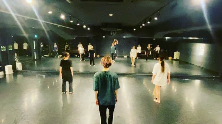 黒須洋壬のインスタグラム：「黒須洋嗣 JAZZ CLASS 2023.June.29  @danceworks_jpn  @xross  #letthegoodtimesroll  #andreasvarady  #gregoryporter  #dance #jazzdance  #tokyo  #japan」