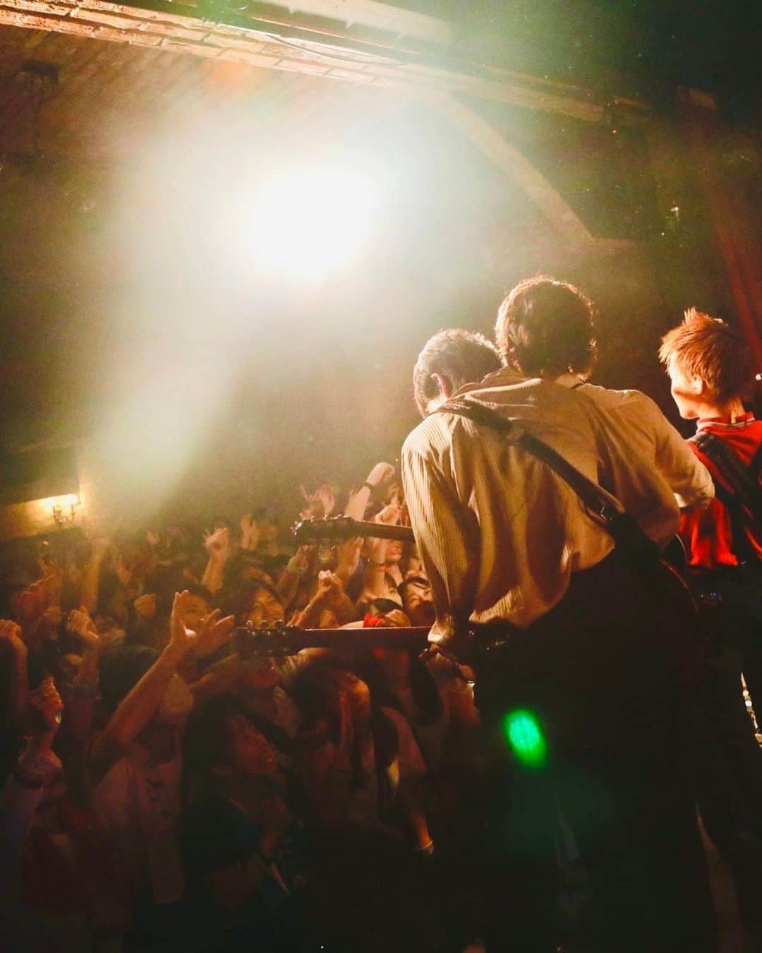 牧達弥さんのインスタグラム写真 - (牧達弥Instagram)「おれの大好きな人達が作ったライブハウスTop Beat Clubに遊びに来てくれてありがとう。グリムと一緒で良かった。 また、やらせてください。」6月29日 18時25分 - tatsuya_maki