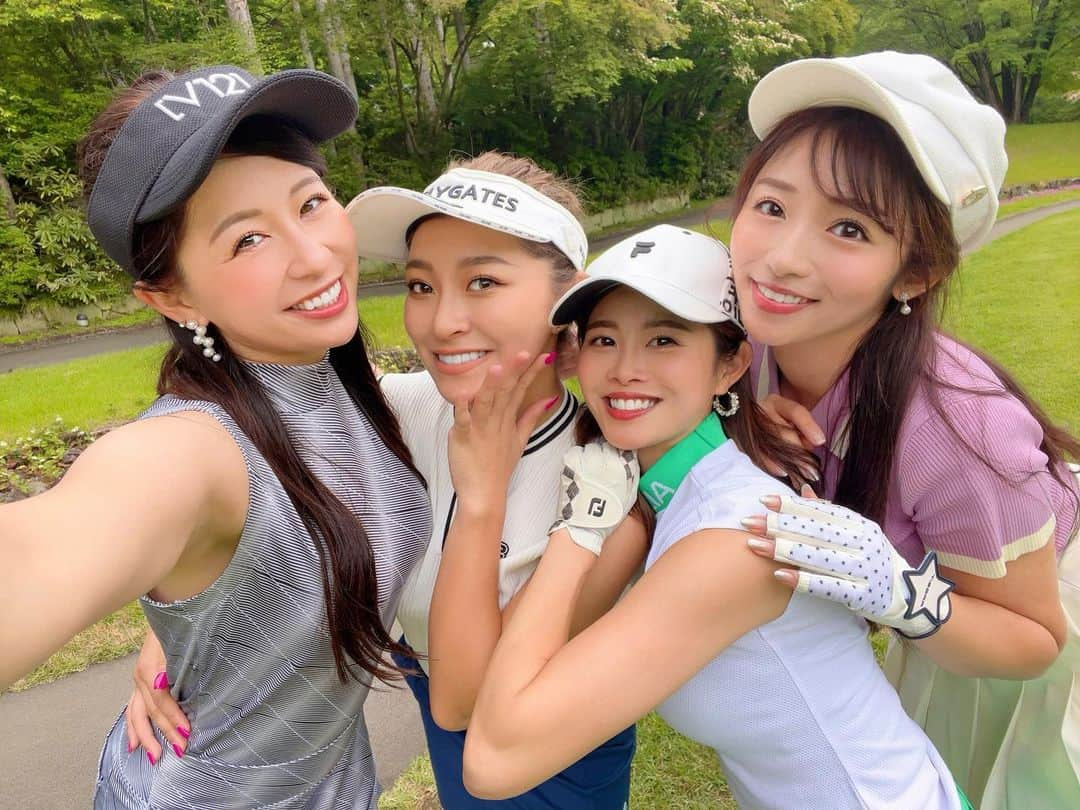 YUKAのインスタグラム：「皆で関西旅行✈️行った時の @mee___golf  @ren.songstress  @kuma___golf  ⁡ 騒がしいメンバーで本当いつも元気くれる😂 皆いつもありがとう💚💛 ⁡ 念願の #ザサイプレスゴルフクラブ ⛳️ ⁡ バンビ🦌おったよ〜☺️‼️ ⁡ #ゴルフ好き #ゴルフ #ゴルフラウンド #ゴルフ女子 #ゴルフ上手くなりたい #ゴルフスイング #ゴルフスイング動画 #ゴルフコーデ #ゴルフ男子 #ゴルフ好きな人と繋がりたい #ゴルフバカ #ゴルフ好きな人と仲良くなりたい #ゴルフウェア #おしゃれさんと繋がりたい #お洒落 #スポーツ好き＃フィラゴルフ #filagolf #golf #vg_fashion #golfstagram #golfwear #golfgirl #golfswing #골프여자#골프스타그램 #골프 #골프웨어」