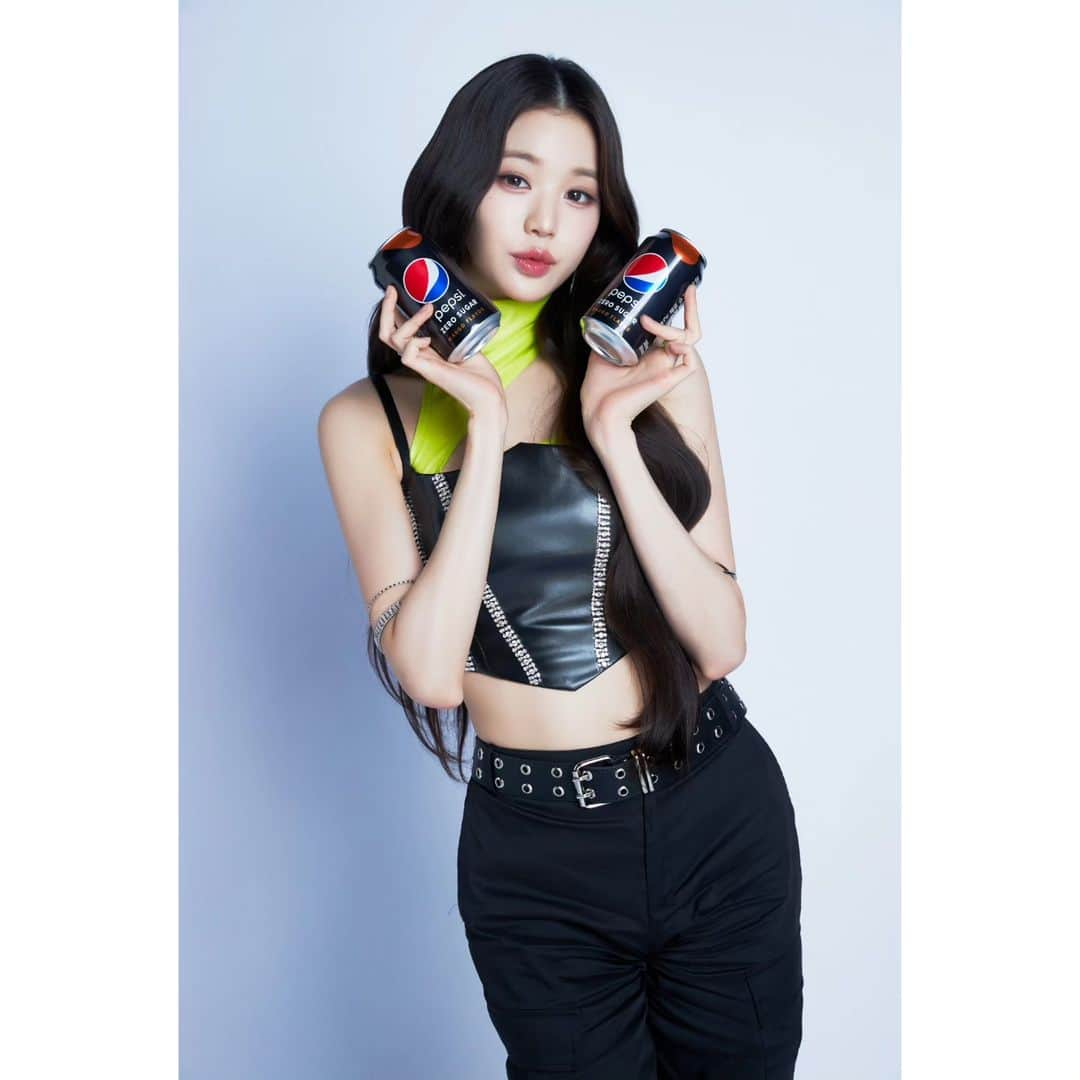 IVEさんのインスタグラム写真 - (IVEInstagram)「[#PEPSIxSTARSHIP] 2023 #PEPSI X #STARSHIP  PEPSI PARTNER  IVE  CONCEPT PHOTO 장원영 JANGWONYOUNG  #IVE #아이브 #펩시 #PEPSI_ZERO_SUGAR #펩시제로슈거 #JANGWONYOUNG #장원영 #광고」6月29日 19時00分 - ivestarship