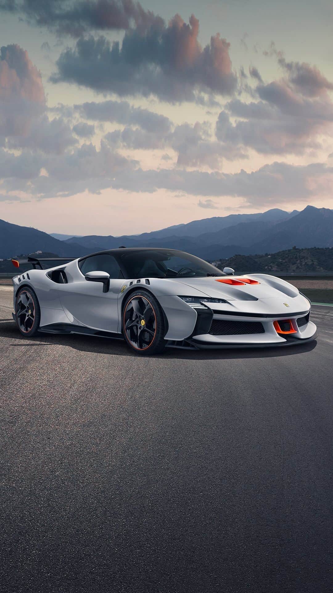 のインスタグラム：「Ferrari SF90 XX Stradaleをご紹介。スペシャルシリーズとXXプログラムの最高峰を具現化したロードリーガル・リミテッドシリーズカー。  #Ferrari #フェラーリ #FerrariSF90XXStradale #SF90XXStradale #LuxuryLifestyle #LuxuryCars #CarLifestyle #Ferraristi #ラグジュアリーカー #新車発表」