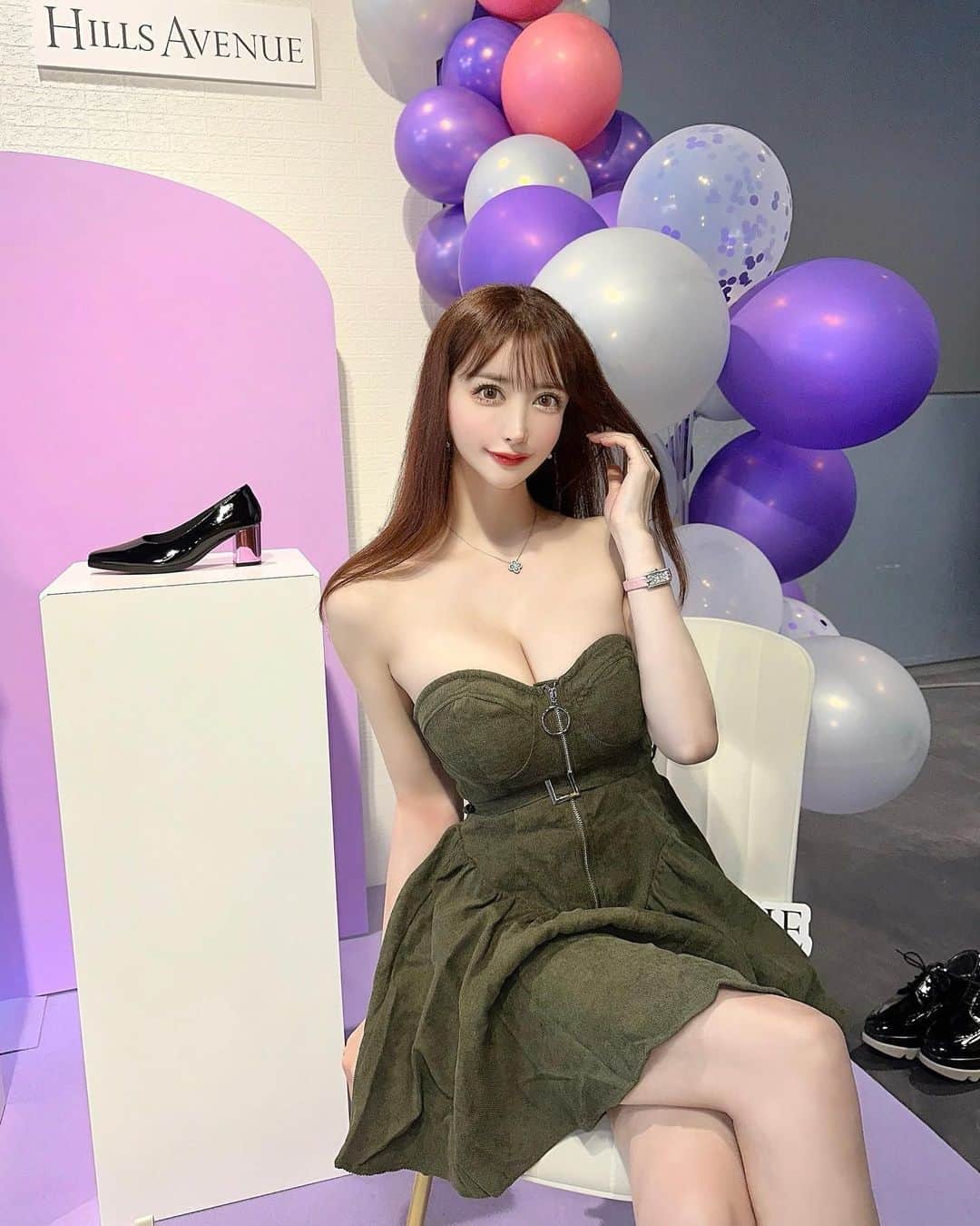 蘭子のインスタグラム：「インフルエンサーExpoに行ってきたよ✨✨ 行きつけの美容院、Rrsalonも出てて 色んなブースがあって楽しかったです💓 . ありがとうございました🌸🌸 . . . @influencersexpo.jp  #influencersexpo#rrsalon#インフルエンサーズエキスポ#インフルエンサー#ヒルズアヴェニュー」