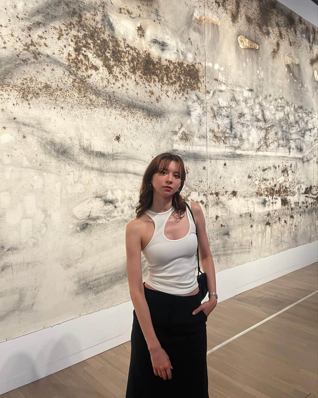 ALEXAさんのインスタグラム写真 - (ALEXAInstagram)「@ysl & @caistudio exhibition of internationally renowned contemporary artist Cai Guo-Qiang 🖤 The involvement in organizing Cai Guo-Qiang's exhibition marks the latest instance of SAINT LAURENT's ongoing mission, under the initiative of Anthony Vaccarello, to support excellence in various creative fields including visual arts, cinema, and music.   国立新美術館とサンローランは、国際的に大きな注目を集めてきた現代美術家、奈國強（ツァイ・グオチャン／さい・こっきょら、1957年生）の大規模な個展「茶國強 宇宙遊一<原初火球＞から始まる」を開催します。🥀」6月29日 19時39分 - alexa_luczak