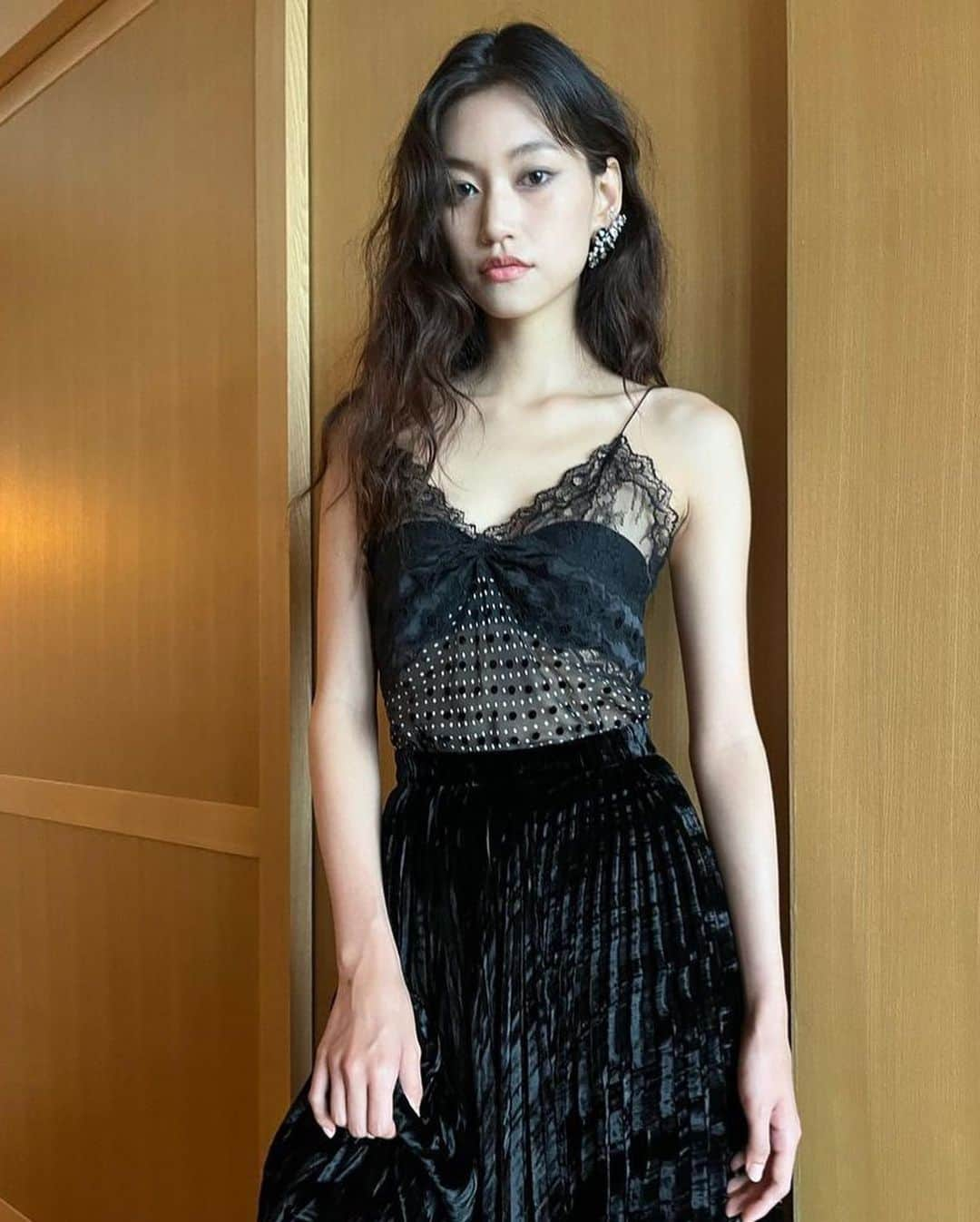 キム・ドヨンのインスタグラム：「230628 Doyeon for YSL event 🖤」