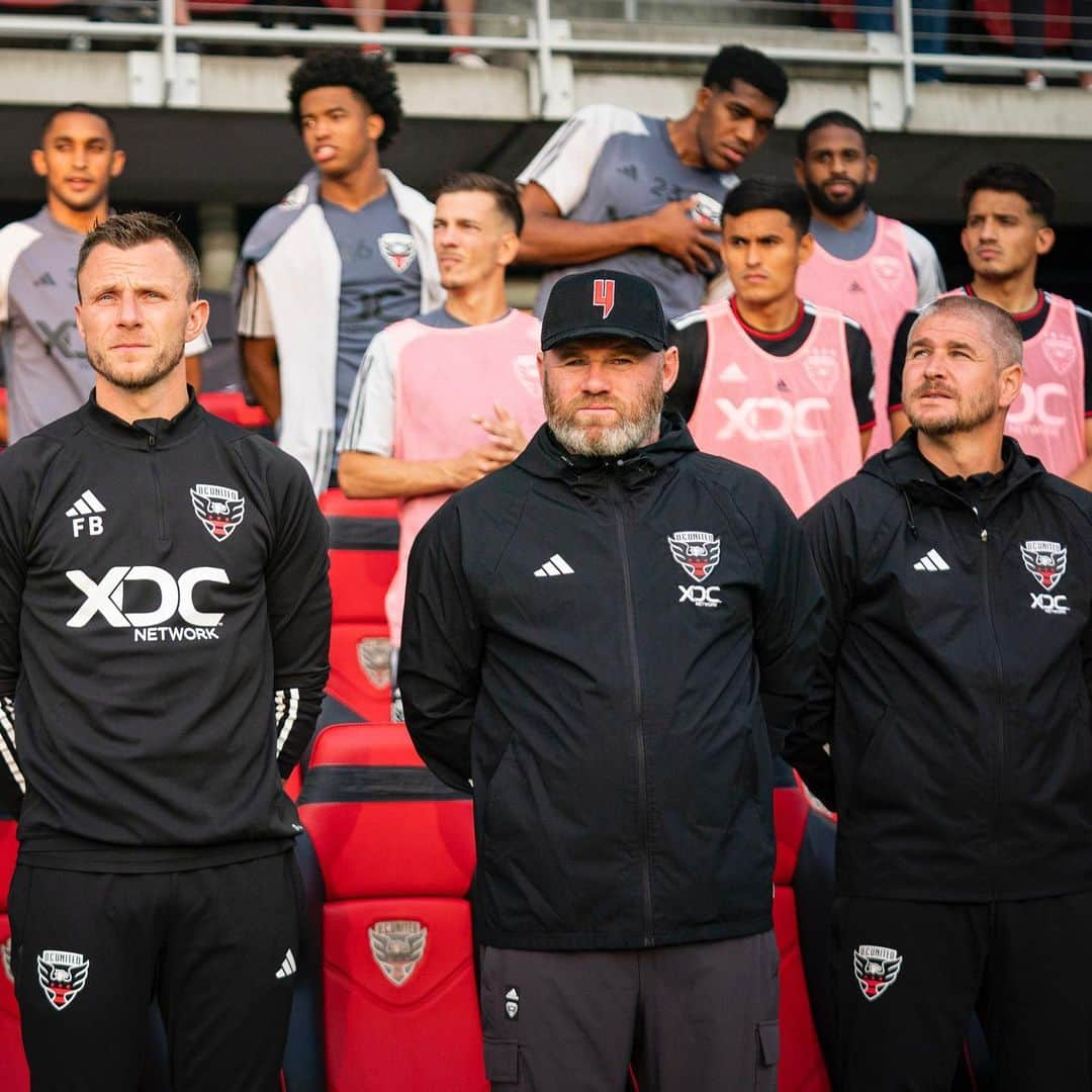 ウェイン・ルーニーさんのインスタグラム写真 - (ウェイン・ルーニーInstagram)「How it started ⏩ How its going. 5 years since signing and now having the privilege to manage @dcunited. ⚫️🔴」6月29日 19時46分 - waynerooney