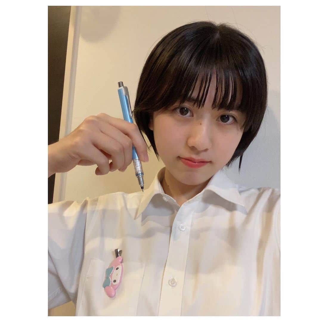 のインスタグラム：「この間、朝早く起きてお勉強しました✍🏻📖  久しぶりに朝勉をして楽しかったのでまたやりたいな~と密かに計画してます‼️ もうすぐでテストなので勉強頑張ってます💪🏻  最近のマイブームはお友達と問題を出し合ったり、覚え方を一緒に考えたりすることです~そうするとテストの時に思い出しやすくておすすめ👱🏼‍♀️♡  #冨波心 #スターダストプロモーション #高校生 #高校1年生 #女子高校生 #jk #jk1 #fjk #07 #16 #16yrs #kokoro #kokorotoba #japan #japanesegirl #勉強 #テスト勉強」