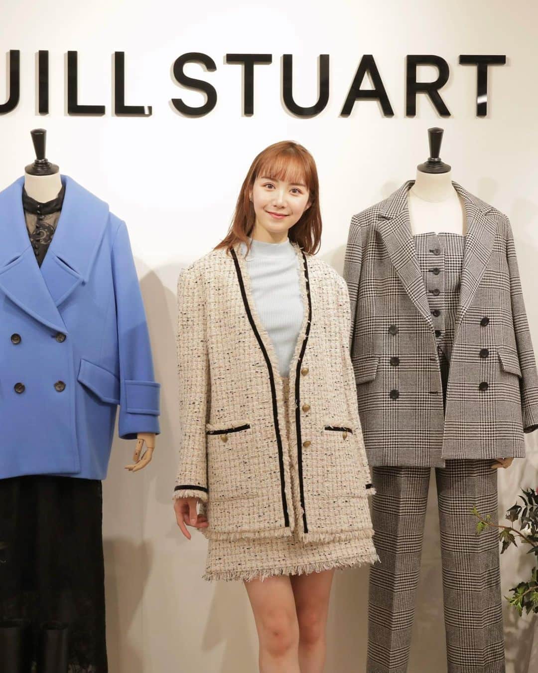 西脇梨紗さんのインスタグラム写真 - (西脇梨紗Instagram)「. @jillstuart.jp さんの2023 AW Collectionに🕊  『Bold Softness （優しさと強さ、繊細さと大胆さ）』 がコンセプトに展開されている今シーズン。  dailyに使えるものの中にも女性らしさが溢れていて どれも素敵でたくさんオーダーしてしまいました🫶🏻  プレスの方もいつもあたたかくて いつ行っても楽しい展示会です☺︎  ありがとうございました☺︎  #JILL_23AW #JILLSTUART #ジルスチュアート」6月29日 20時05分 - risa_nishiwaki
