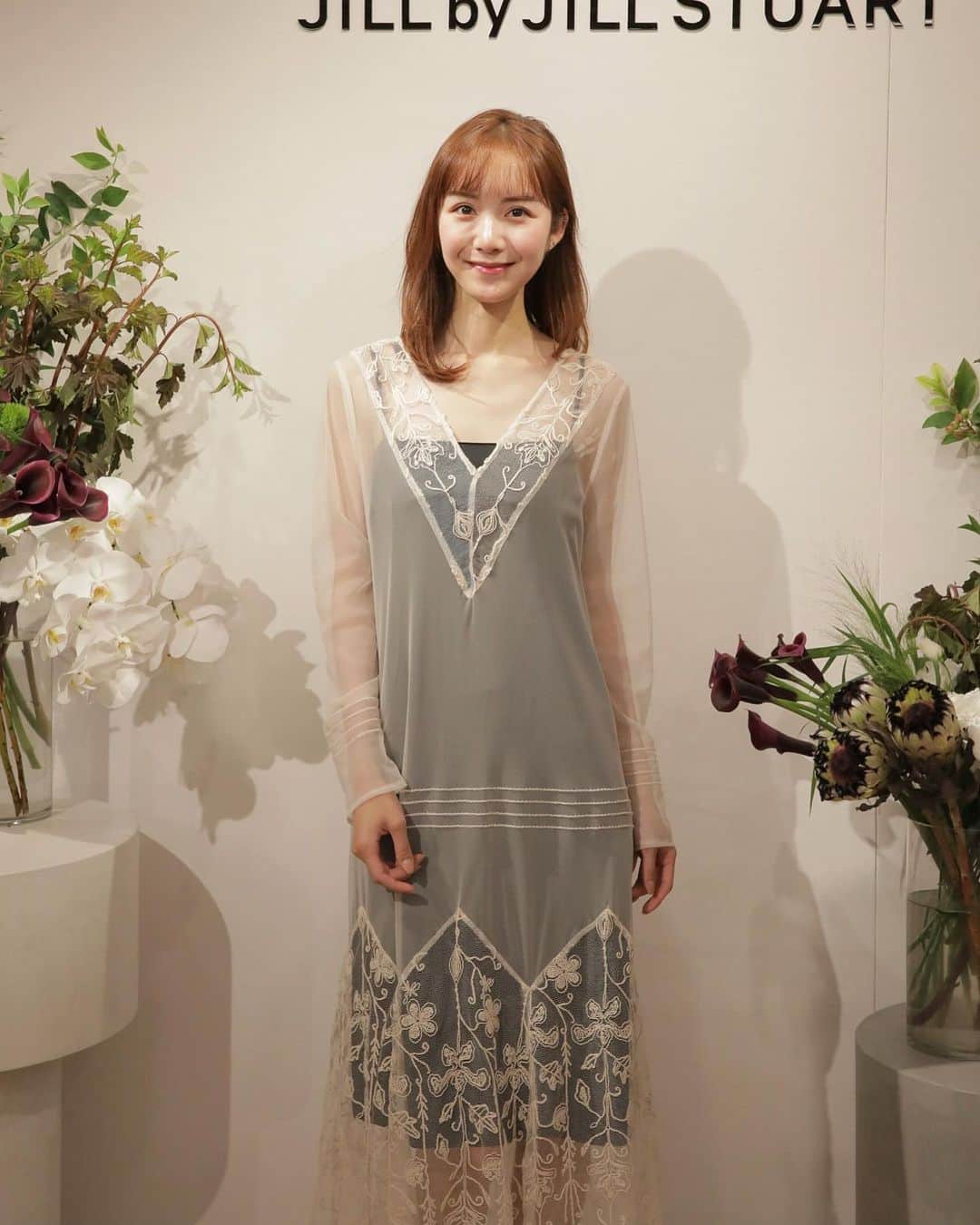 西脇梨紗さんのインスタグラム写真 - (西脇梨紗Instagram)「. @jillstuart.jp さんの2023 AW Collectionに🕊  『Bold Softness （優しさと強さ、繊細さと大胆さ）』 がコンセプトに展開されている今シーズン。  dailyに使えるものの中にも女性らしさが溢れていて どれも素敵でたくさんオーダーしてしまいました🫶🏻  プレスの方もいつもあたたかくて いつ行っても楽しい展示会です☺︎  ありがとうございました☺︎  #JILL_23AW #JILLSTUART #ジルスチュアート」6月29日 20時05分 - risa_nishiwaki