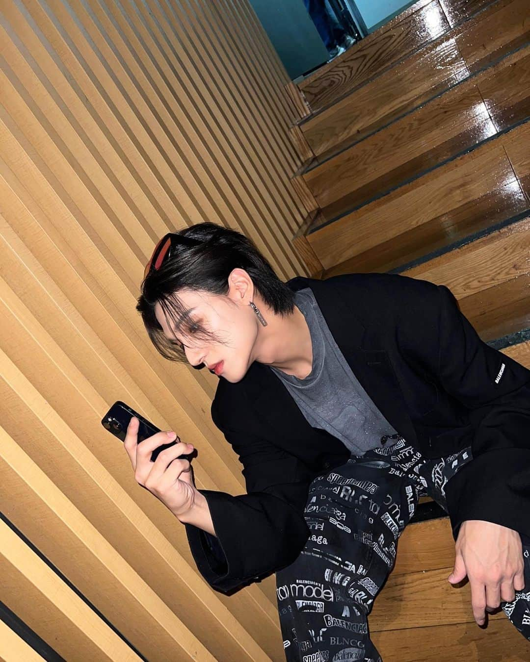 ATEEZさんのインスタグラム写真 - (ATEEZInstagram)「[#YOUNG_STORY] 🕶  #ATEEZ #에이티즈 #WOOYOUNG #우영」6月29日 19時59分 - ateez_official_