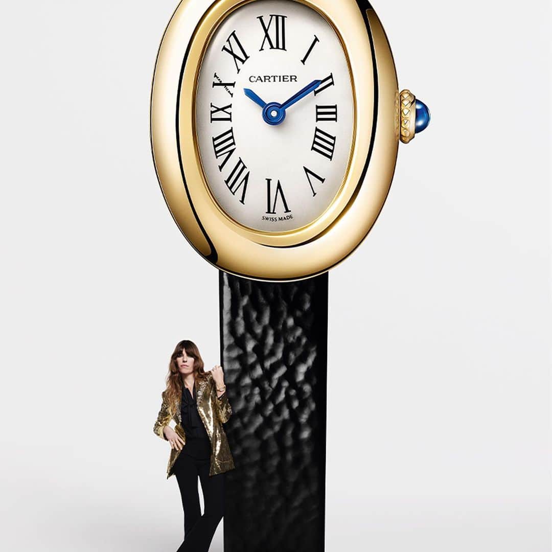 Vogue Taiwan Officialさんのインスタグラム写真 - (Vogue Taiwan OfficialInstagram)「#VogueLuxury @cartier 卡地亞最懂得將「生活」扭化為珠寶及腕錶的設計，好比源自螺絲、釘子的珠寶手鐲，現在，我們則帶給你一款設計概念源自「浴缸」的腕錶：Cartier卡地亞Baignoire系列腕錶。  點選 @voguetaiwan 首頁連結，了解Baignoire系列腕錶款式及售價！  #Cartier #cartierwatch #cartierbaignoire #watch2023   #chathsu」6月29日 20時00分 - voguetaiwan