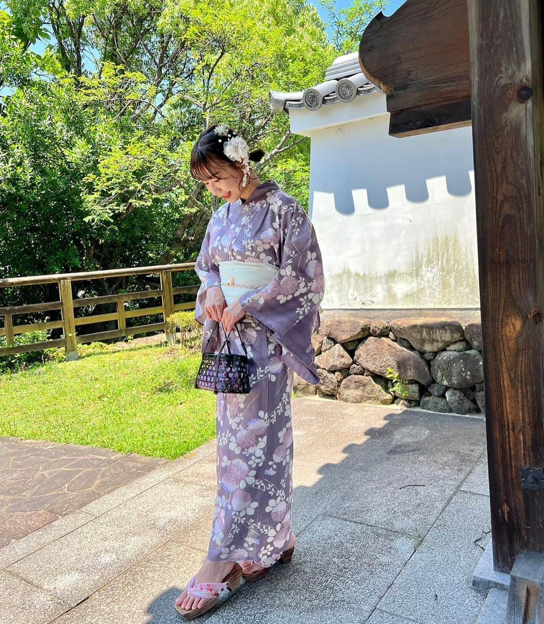 近藤美月さんのインスタグラム写真 - (近藤美月Instagram)「今年着る ゆかたを、 イオン様より提供していただきました🎀 ⁡ 淡色で柔らかいカラーや柄も 繊細なレースも🐏🫧 全てが可愛すぎる🎀 ⁡ 帯が しわへこ帯になってるのが すごく今年っぽくてお気に入り🩶 ⁡ 他にも今流行りのカラーが 沢山あったので、 みんなぜひチェックしてみてね♡ ⁡ 今年の夏祭りがもう楽しみすぎる😭💕 ⁡ ⁡ ⁡ ⁡ ⁡ ⁡ #PR #ad #イオンゆかた2023 #イオン浴衣 #ゆかた #浴衣 #yukata #くすみカラー #浴衣ヘア #浴衣メイク #浴衣コーデ #浴衣ヘアアレンジ #yukata #2023浴衣 #浴衣2023 #トレンド浴衣」6月29日 20時01分 - miittsuk