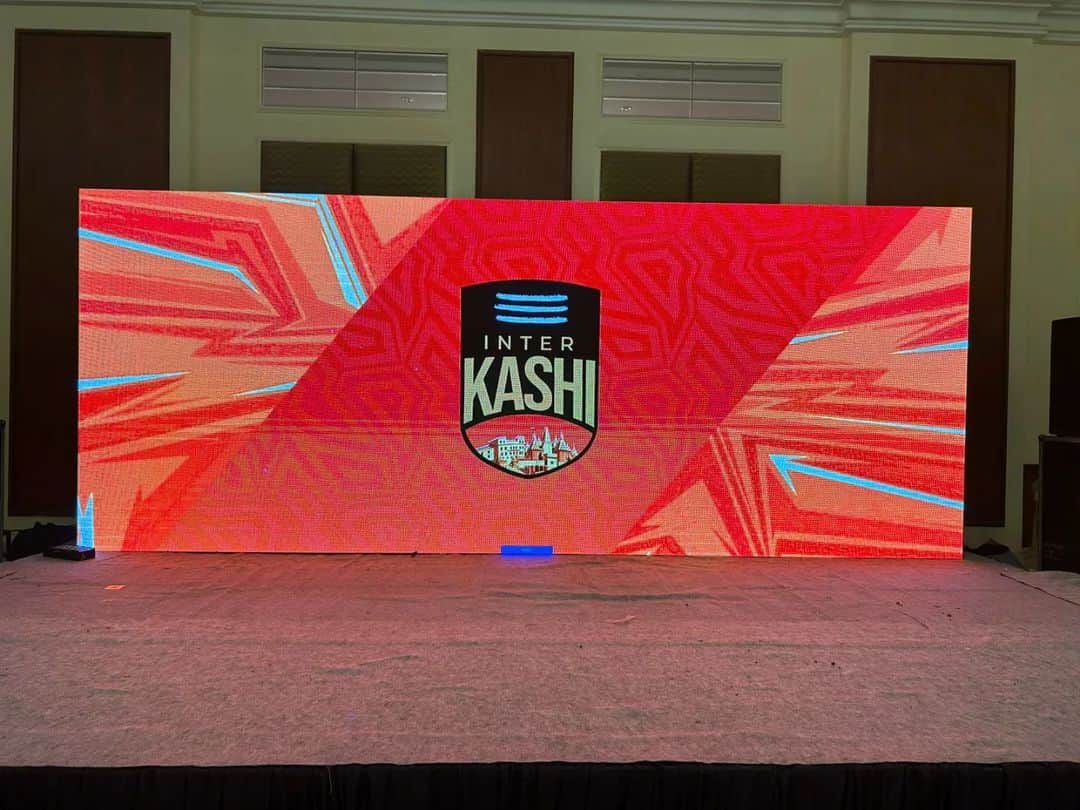 アトレティコ・マドリードのインスタグラム：「Acuerdo de colaboración con el proyecto del @InterKashi, primer club de fútbol a nivel nacional del Estado de Uttar Pradesh en India, cuya sede estará en Benarés. - Collaboration agreement with the @InterKashi project, the First National-Level Football Club from Uttar Pradesh in India, whose headquarters will be in Varanasi.」