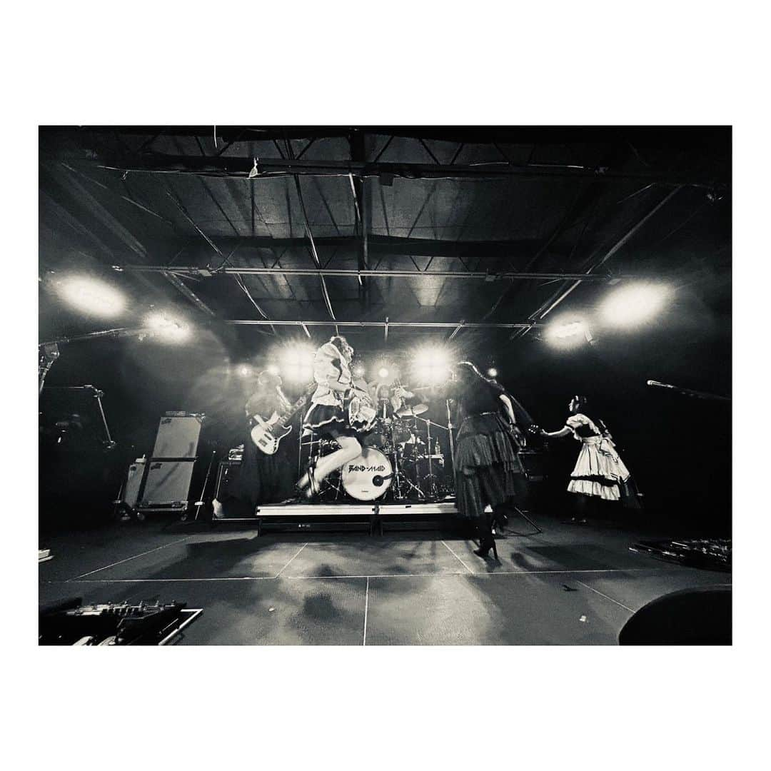 廣瀬茜さんのインスタグラム写真 - (廣瀬茜Instagram)「2023.5.22 "BAND-MAID 10TH ANNIVERSARY TOUR in North America" at Underground  We started taking pictures together on stage, drinking beer, it was very freedom😆  It's a really great time to both get excited with everyone during our performance and talking with everyone during the MC!  #bandmaid #charlotte」6月29日 20時17分 - akane_bandmaid