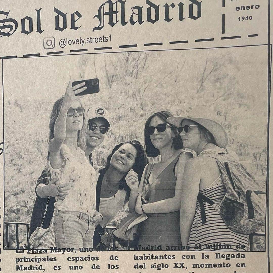 エロディ・フォンタンのインスタグラム：「Chupitos !!! 😜🌞🇪🇸💃🏻🕺🏻🍹 #Madrid #Tapas #Girlsgang」