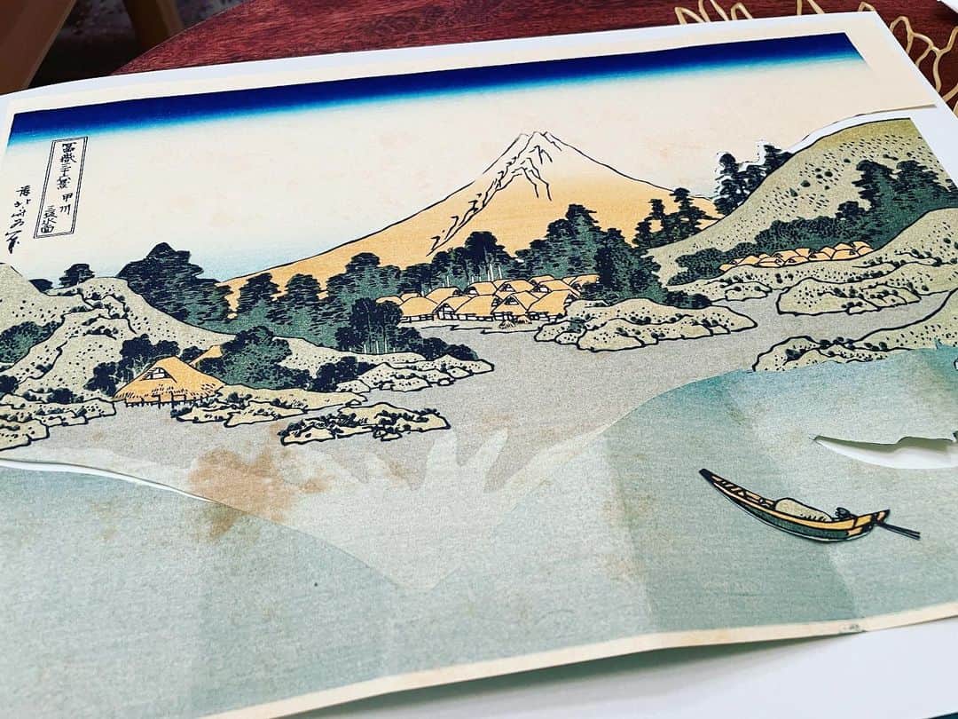 宮田麺児のインスタグラム：「コラージュアート用に 分解。」