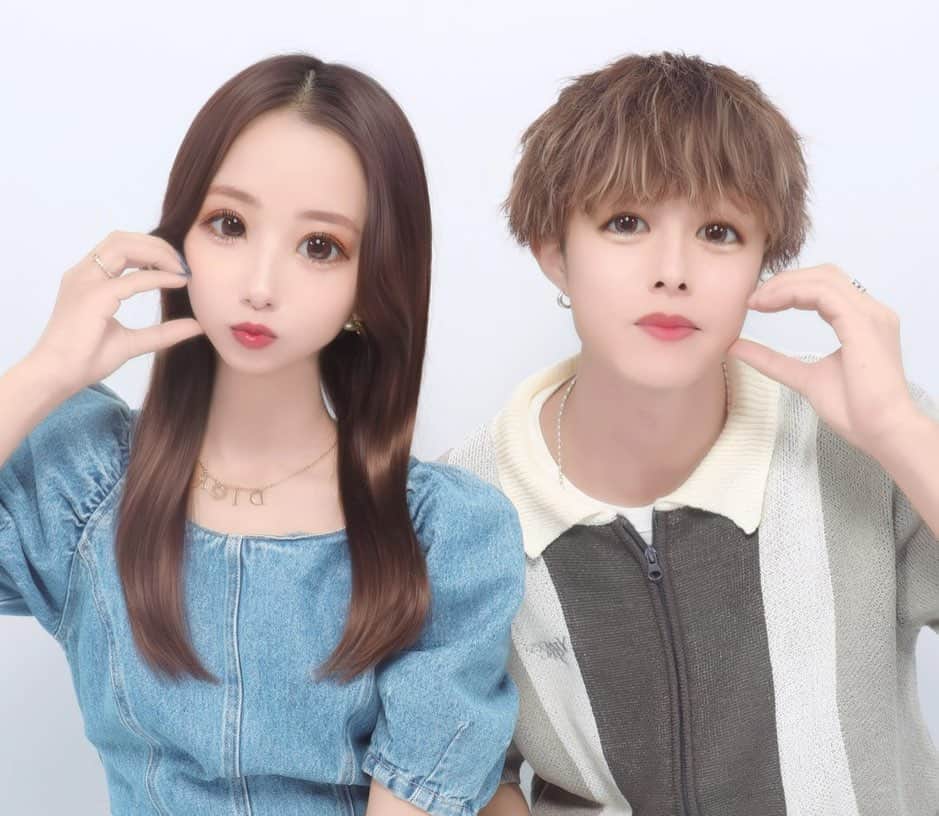 なーちゃんのインスタグラム：「かける先輩とプリクラ撮ったよ😂 誕生日お祝い動画見てくれた？🥂 5回目のお祝いも楽しかったな〜☺️ 改めておめでとう🎉  #かけまる #プリント倶楽部 #プリクラ #誕生日」