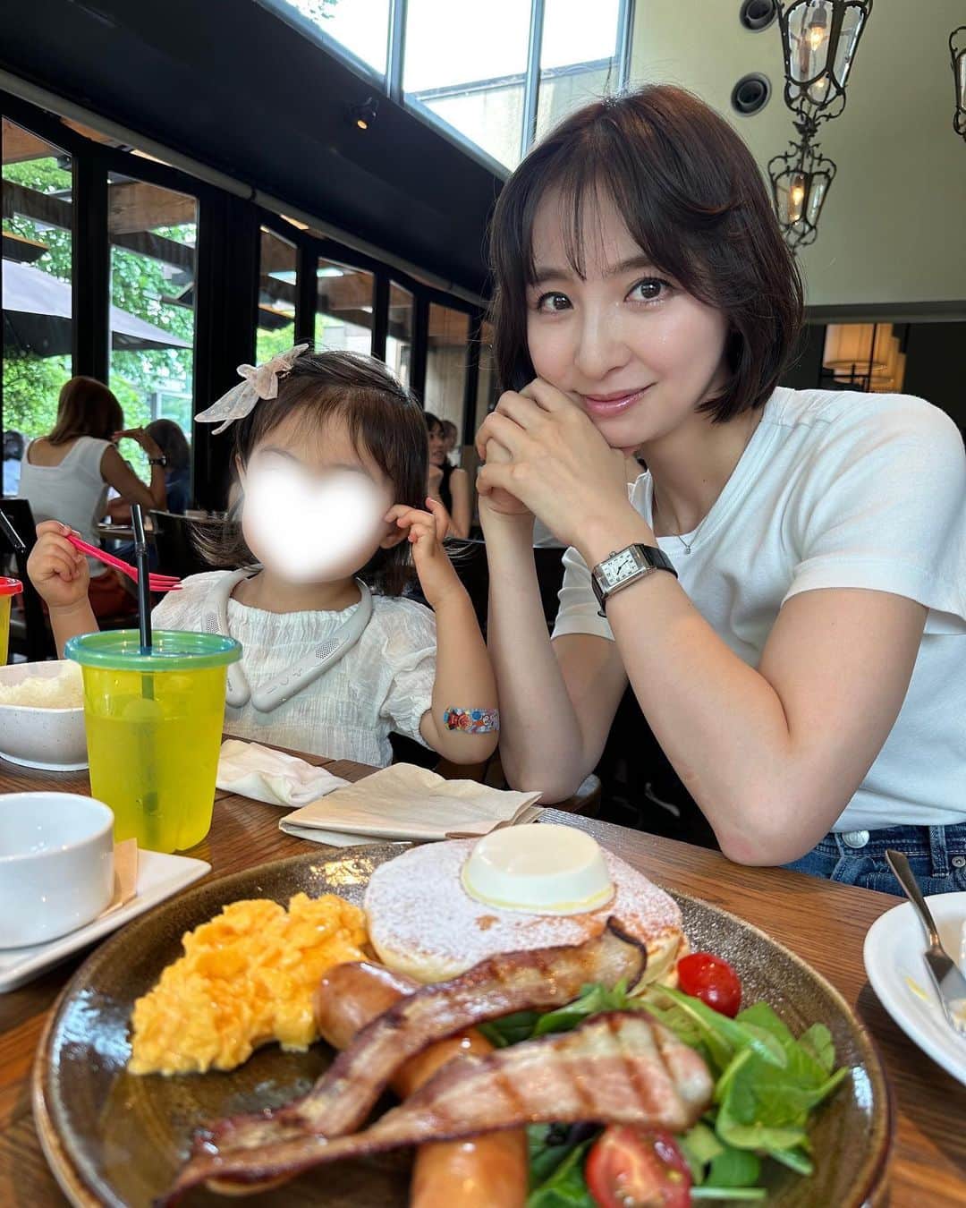 篠田麻里子のインスタグラム：「早めの夏休み🌻 夏休み入るとどこも激混みするので😆混む前に😏おでかけ  ⚫︎☆Reservation only ☆Playground渋谷kids  あまりここで人に会ったことがないくらい穴場☺️  ⚫︎宮下パークの屋上に出来たプール♡ 3歳以下無料🆓で程よい広さで良きでした😝  今週は、お出かけweeeek😝  #おでかけスポット」