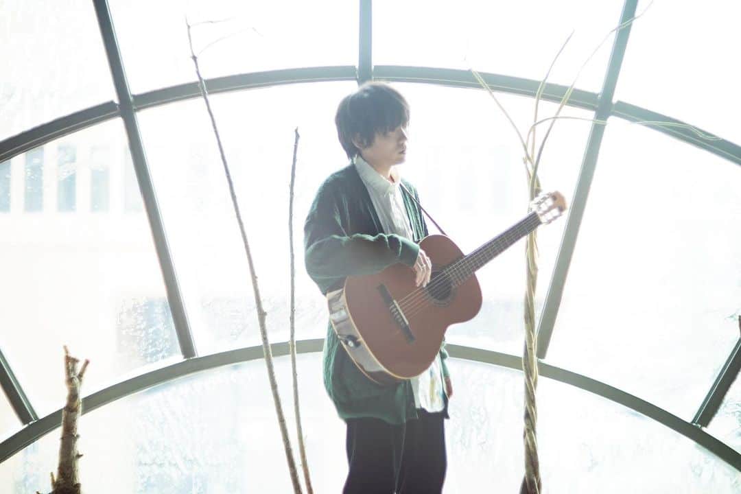 上野大樹のインスタグラム：「#KRY 高校野球中継・イメージソングに上野大樹/『#夏風を待って』が決定！！  本日のKRYラジオ収録にてサプライズ発表されました。 その模様は【7/1 9:00~12:00 】に放送です。こちらも是非！ スポーツをしていた人間としてこうやって関われるのはとても光栄です。  #KRY高校野球 #山口放送 #kryasa #kryhiru #krydoyo」
