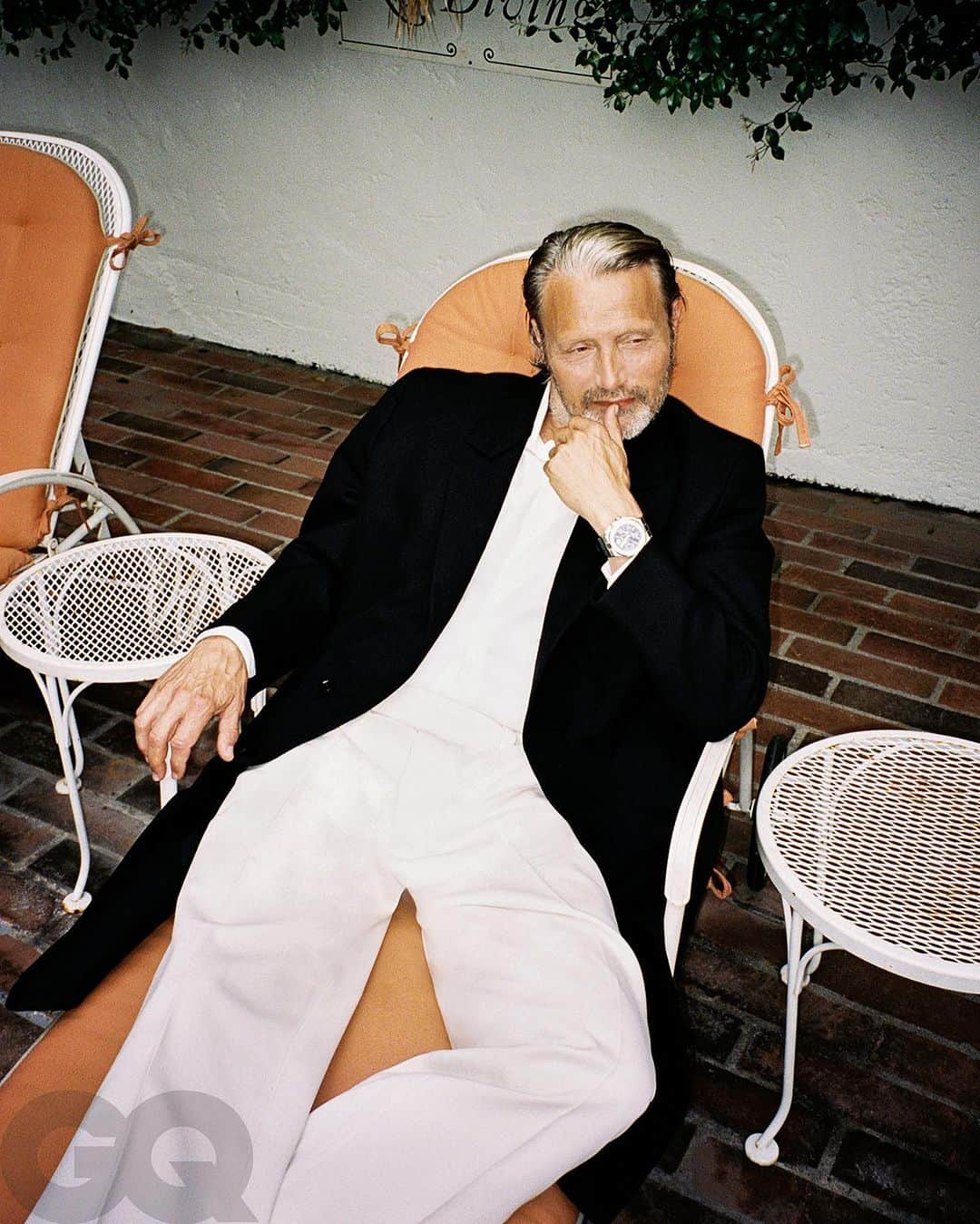 マッツ・ミケルセンさんのインスタグラム写真 - (マッツ・ミケルセンInstagram)「Mads Mikkelsen has been a bad, bad boy. The legendary Danish actor knows in his bones how to play a memorable villain (see: “Indiana Jones and the Dial of Destiny”). But his more recent status as a niche heartthrob? Why, that's another story. In this week’s #GQHYPE, @theofficialmads talks playing the villain, appearing in Rihanna’s “Bitch Better Have My Money” music video, getting mistaken for Viggo Mortensen, and more. Read the story by @lonlozzin and see the photographs by @ashleydarianolah at the link in GQ's bio.  Clothing: @zegnaofficial Styling Assistant: Sergio Navarra Grooming: @shawnesssss at @thewallgroup Special thanks to @chateaumarmont」6月29日 21時11分 - theofficialmads