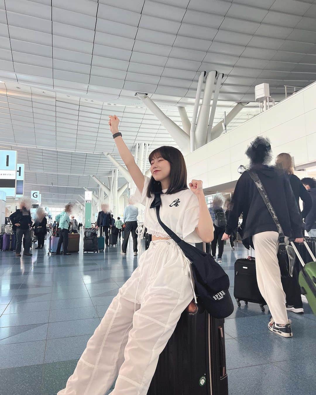 鈴木萌花のインスタグラム：「⁡ ⁡ 旅行したい〜☺︎🤍」