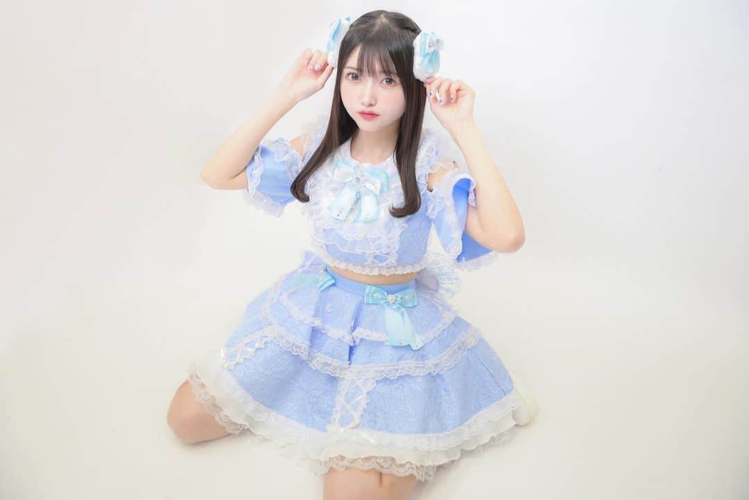のインスタグラム：「. 22歳になりました＾＾ この1年は自分らしく楽しんで過ごせたらいいなっ！  生誕衣装はぷくぷくぱんださん(@pukupuku_panda )に作って頂きました！のんの好きと理想が詰まった衣装です🐶💧   #アイドル  #生誕衣装  #アイドル衣装」