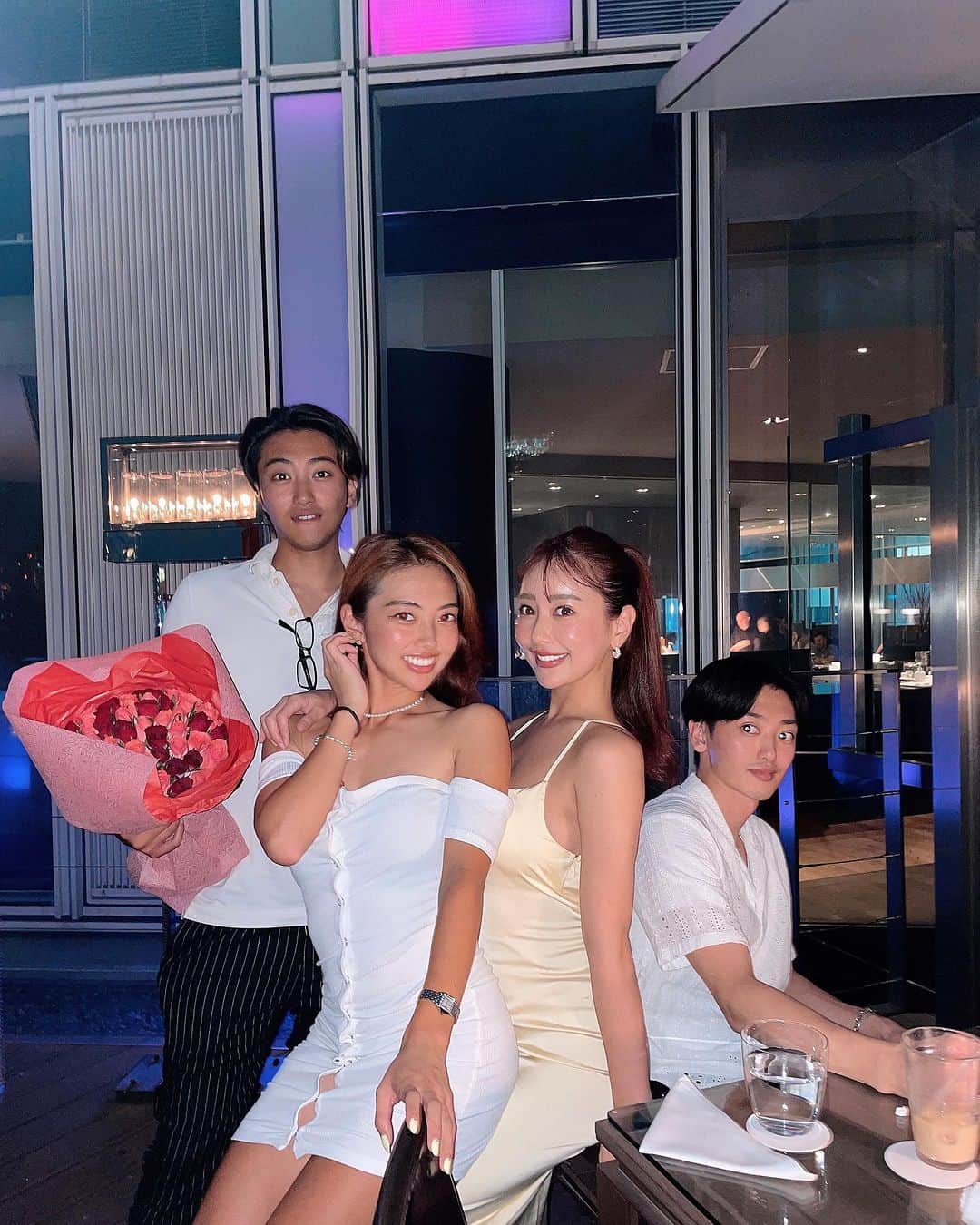 佐野友妃子さんのインスタグラム写真 - (佐野友妃子Instagram)「佐野家4人兄弟👭👬 末っ子れいなっぴのお誕生日dinner🪽✨  妹の存在って世界で一番かわいい👶🏼  #ゆきこ２号  #なかよしきょうだい #仲良し兄弟#4人兄弟#よにんきょうだい」6月29日 21時43分 - yukikosano1111