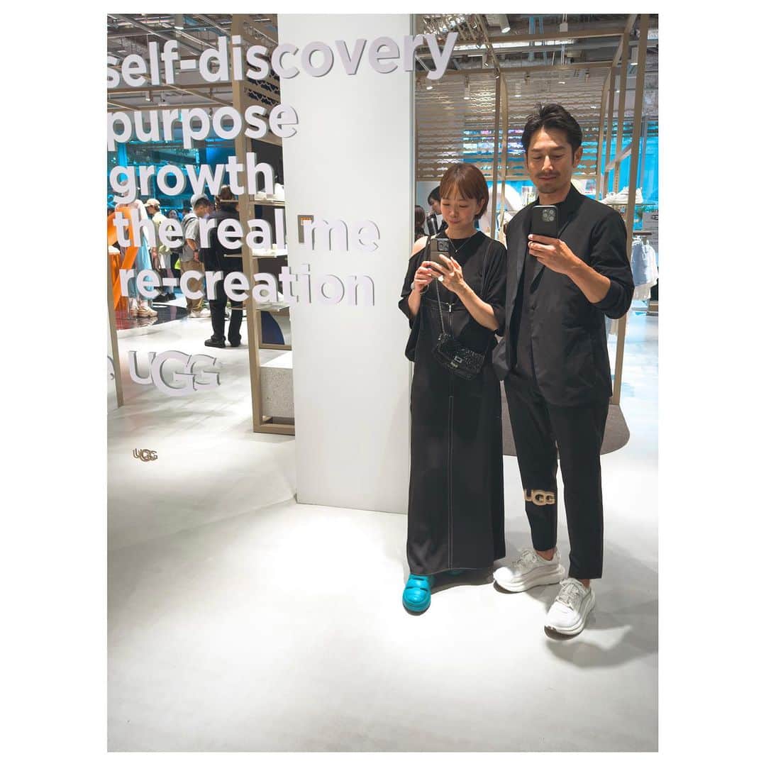 肥野竜也のインスタグラム：「＂UGG TOKYO FLAGSHIP STORE＂ @uggjapan ⁡ 2023年7月1日より原宿にてアジア初となる旗艦店『UGG TOKYO FLAGSHIP STORE』がオープン。 Pre-Opening Eventにお邪魔して来ました。 "UGG"の世界観が素敵に表現された魅力的なショップでした。 シューズはもちろんアパレルも沢山あったので、また今度ゆっくり行きたいと思います〜 ⁡ #ugg #ugg原宿 #アグ」