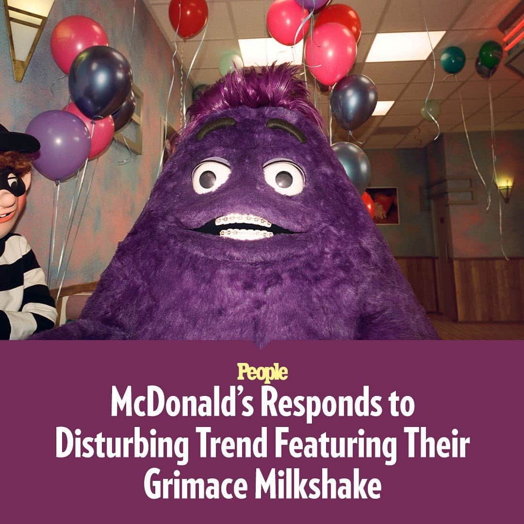 People Magazineさんのインスタグラム写真 - (People MagazineInstagram)「Grimace, McDonald’s big purple mascot, has consumers turning green. In the emerging "Grimace Shake" trend, TikTok users are creating mini horror movies mocking the effects of drinking the new McDonald's milkshake.   And while the trend likely isn't what McDonald's had in mind when they dropped the shake, the company is playing along. See their response at the link in our bio. | 📷: Courtesy of McDonald's」6月29日 21時57分 - people