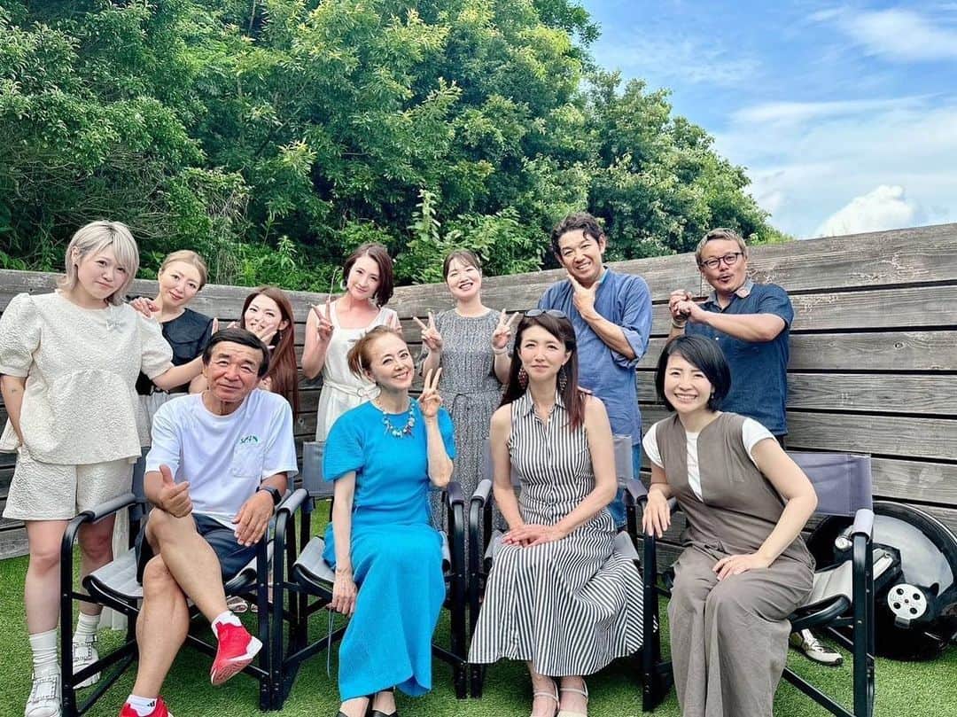 熊谷真実さんのインスタグラム写真 - (熊谷真実Instagram)「美女ばかりのバーベキュー。 急に誘われて参加！  特にすごいのはうなぎの蒲焼をその場で！  ハンバーガーまで追いつかない！  田原で買ってきてくれた茄子で天ぷらにしたのが死ぬほど美味しかったのだ！  もちろん鰻はすごかった！！ リアンディで仲間とバーベキューも楽しい  ぜーんぶ準備してくれた森園さん ありがとうございました！  #熊谷真実 #バーベキュー #リアンディ #うなぎもあるよ #浜松のスイカも美味しい #田原の茄子 #野菜がめっちゃ美味しい #うなぎの蒲焼バーベキュー！」6月30日 7時22分 - mami_kumagai310