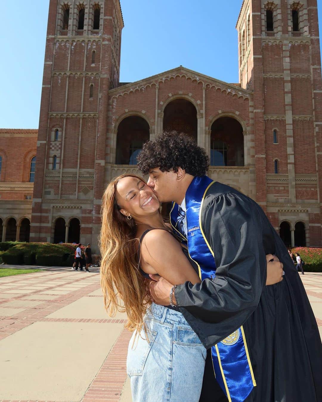 Nia Sioux Frazierのインスタグラム：「junior year appreciation post」