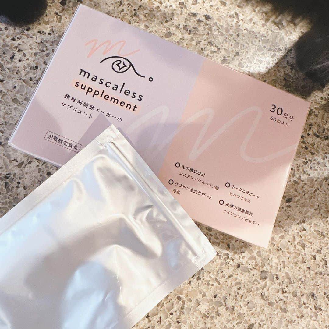 柴小聖さんのインスタグラム写真 - (柴小聖Instagram)「初めてみた👀  マツ育サプリメント！！だって✨  マツ育って塗るだけかと思ってたら サプリもあった…！！  普段のサプリに １粒プラスして飲むだけだから お手軽にマツ育できたら とっても嬉しい☺️  #mascaless #マスカレス #マツ育 #育毛 #サプリメント #サプリ」6月30日 8時46分 - konona.official